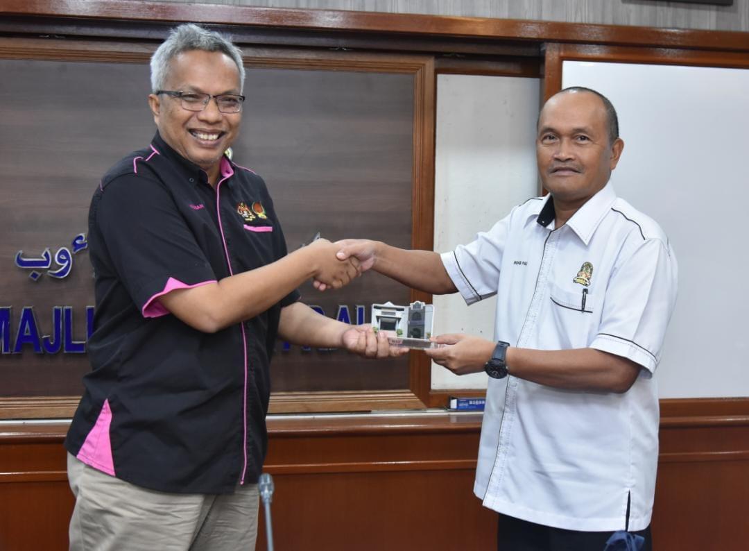 PEMBENTANGAN LAPORAN PEMANTAUAN BAHASA DI TEMPAT AWAM 2022 MAJLIS DAERAH RAUB